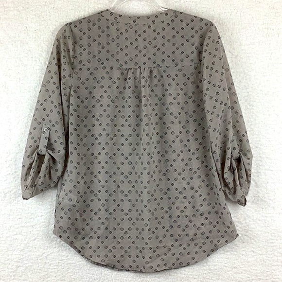 Maurices Women’s Size Med. Sheer Blouse - Picture 10 of 10